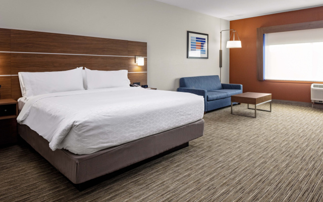 Holiday Inn Express & Suites Madison by IHG