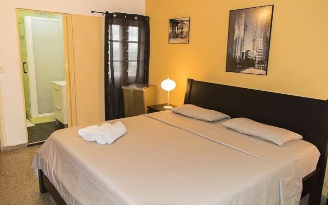 Aparthotel Ada
