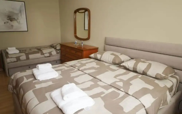 Kron s Apartment in Shkod r