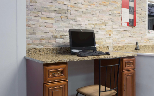 Knights Inn Plant City