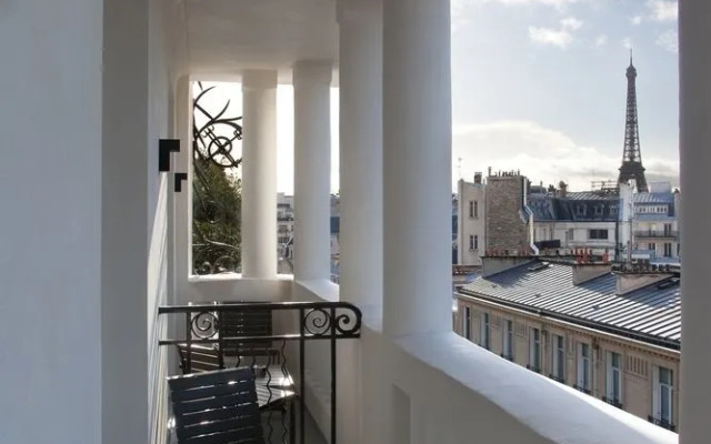 Hotel Marignan Champs - Elysées