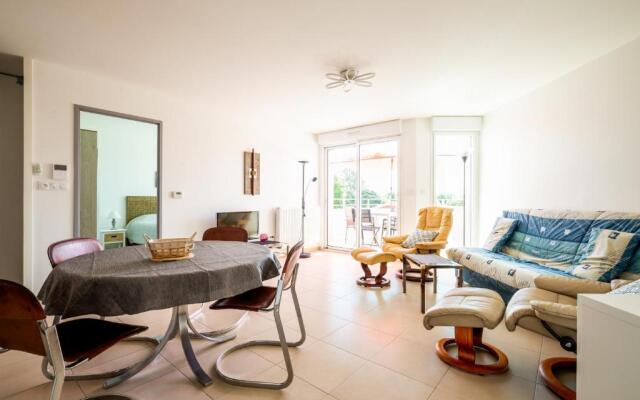 Nouveau appartement neuf avec balcon