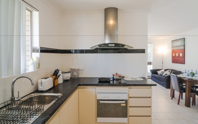 Cosy Murdoch Home