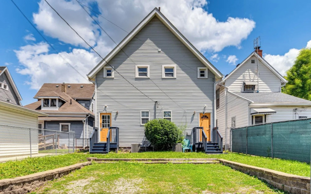 Pet-friendly Indianapolis Home Near Mile Square!