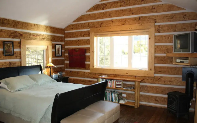 Riverside Meadows Cabins