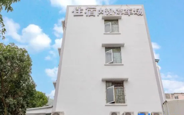 Haiwan Lijing Serviced Apartment (Zhuhai Gongbei Port Pedestrian Street) — 2-star hotel in Zhuhai