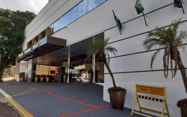 Hotel Maestro Premium Cascavel