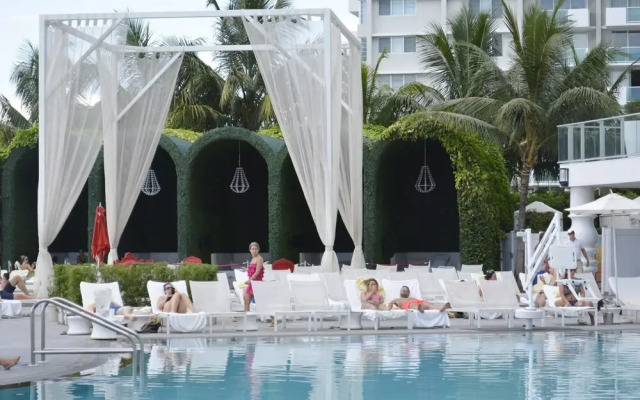 Miami World Rental - Mondrian 808