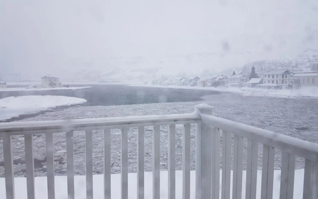 Við Lónið guesthouse