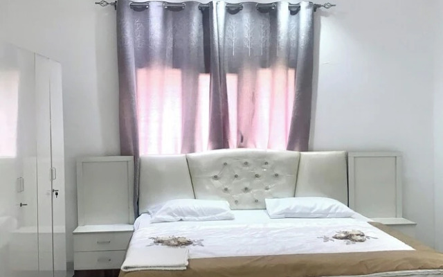 OYO 157 Dream Barka Hotel