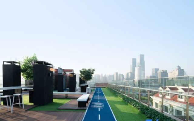 Rezen Hotel