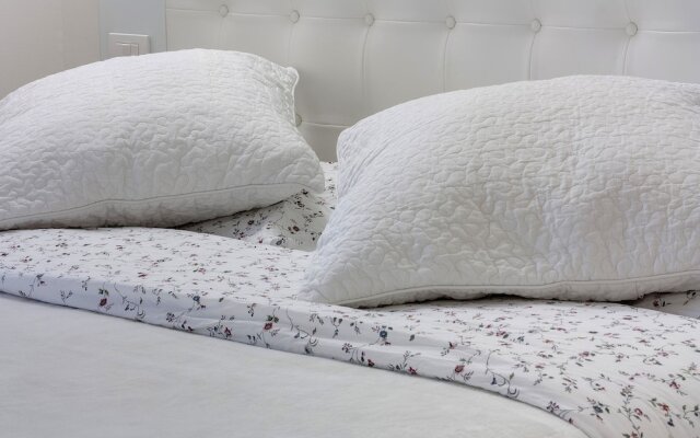 Central Duomo Apartment With Fast Wifi