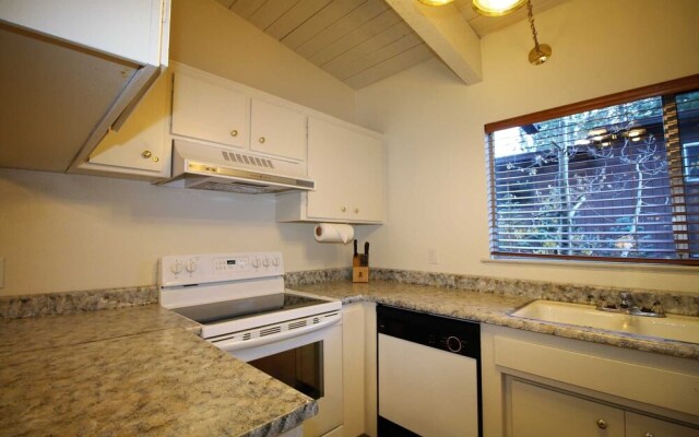 Mammoth S #132 2 Bedroom Condo