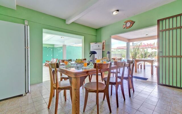 Casa com Piscina no Iguape 50m do Mar