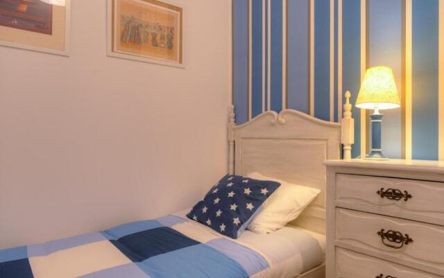 Sunny & Quiet in Historic Center