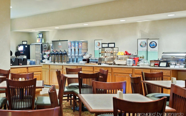 Country Inn & Suites by Radisson, Galena, IL
