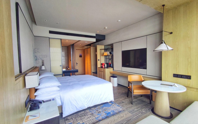 Courtyard by Marriott Luoyang