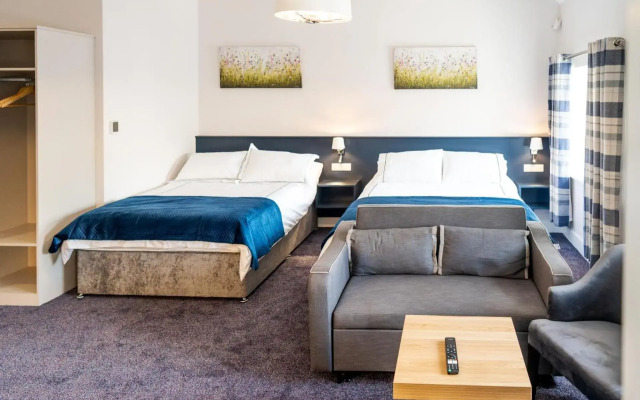 Bridge Inn Studio Apartments