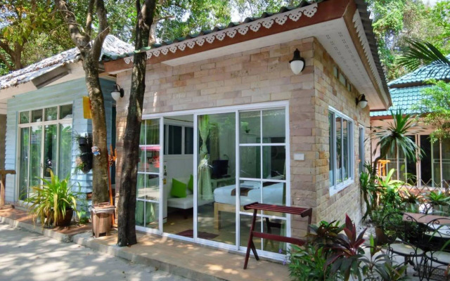 Thipsamed Resort