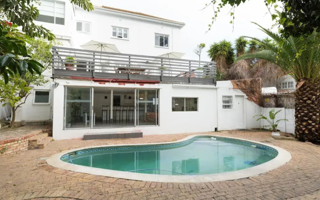 DS Backpackers Hostel