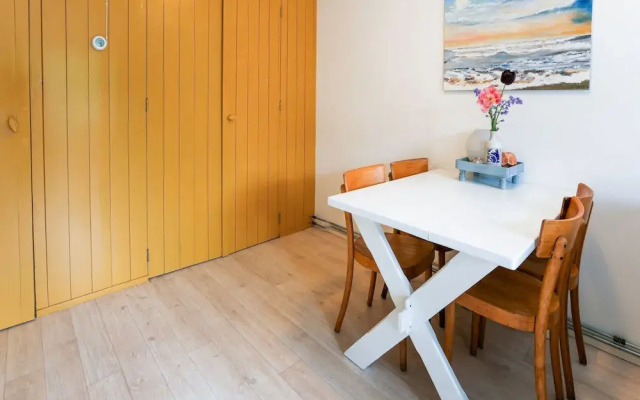 Vibrant Apartment in Baflo by Op de Roemte