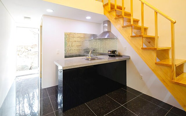 Pyeongchang Daegwallyeong Modern Ville Pension