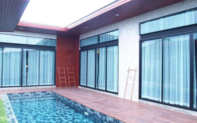 Sea Two Pool Villa Resort