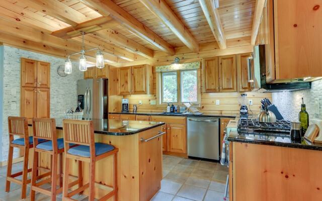 Pocono Dog-Friendly Home on River