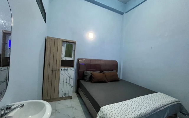 OYO 94579 Sm Raja Guest House