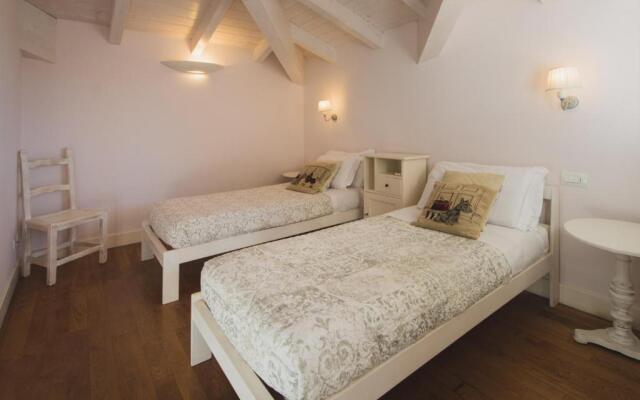 Villa Lilla Attic on the beach