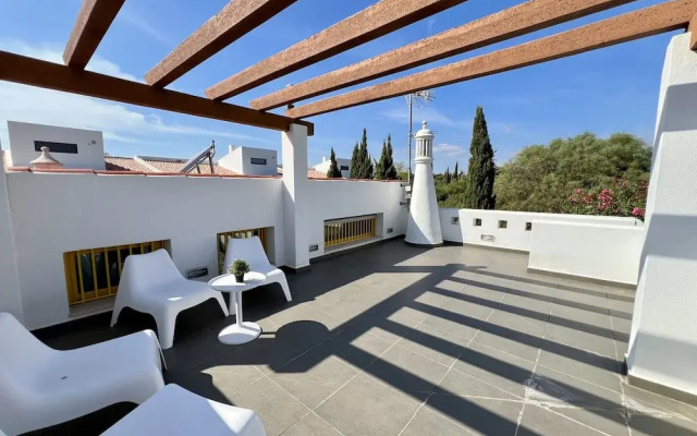 Vilamoura Club Villa 1 by Homing