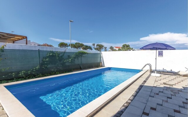 Stunning Home in Banjole With Wifi and 5 Bedrooms