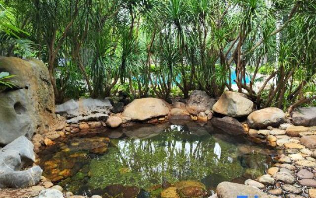 Jinhong HotSpring Garden Hotel