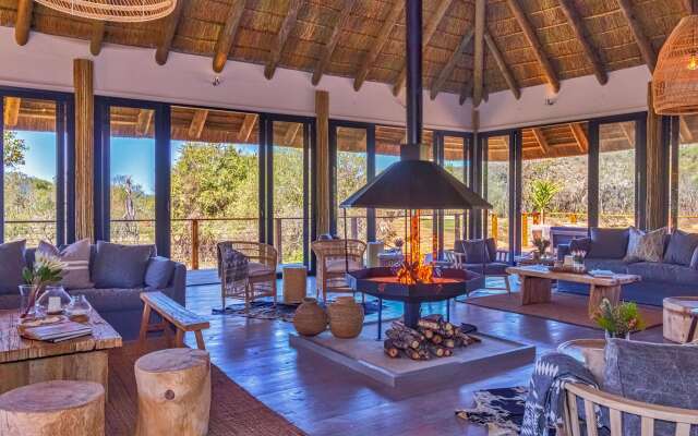 Barefoot Addo Elephant Lodge