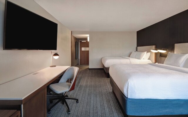 Courtyard by Marriott Cincinnati Airport