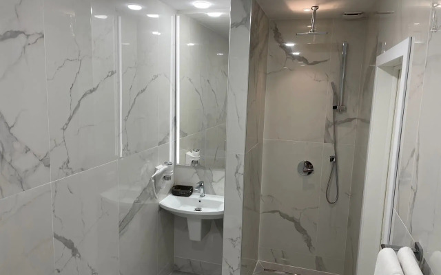 Prestige Hotel