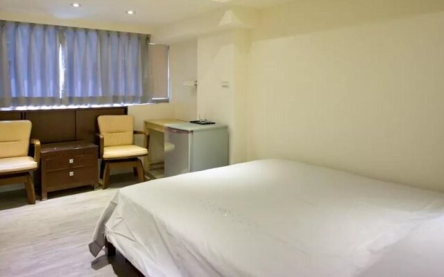 Taichung Fengjia Beige Home