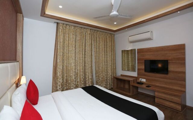 Capital O 18921 Hotel Yelchiko