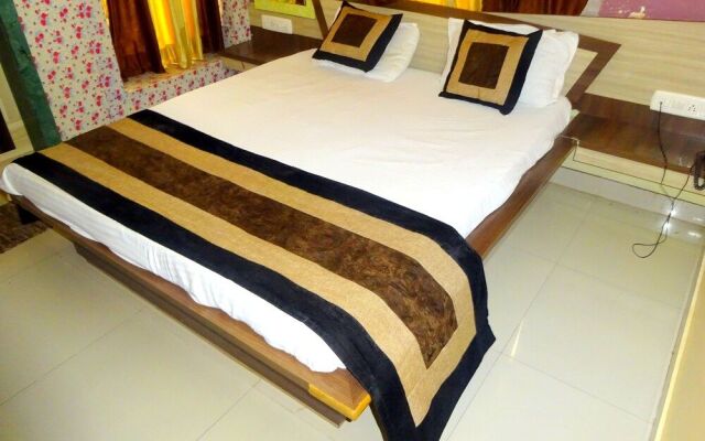 Hotel Raj Palace by Sky Stays