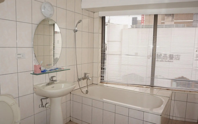 Chian Huei Business Hotel