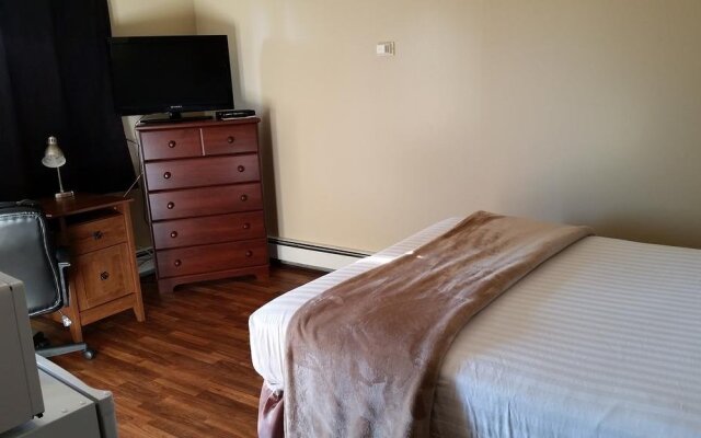 Middleton Motel & Suites