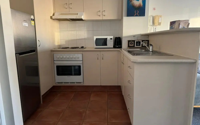 Chevron Palms Holiday Apartments by Gold Coast Premium