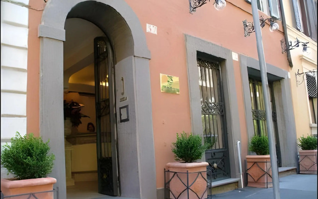 Hotel Okapi