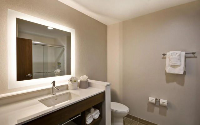 Diamond City Hotel