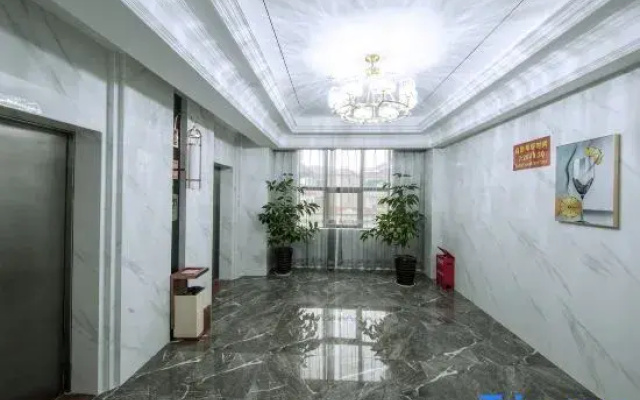 Yujingtan International Hot Spring Hotel