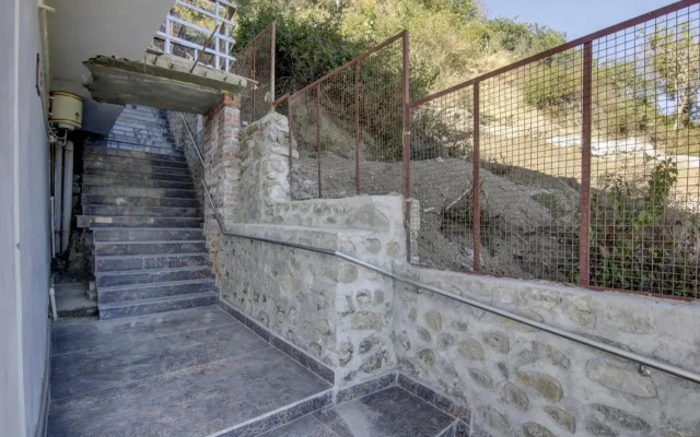 OYO Flagship 80477J Hotel Mount Delight