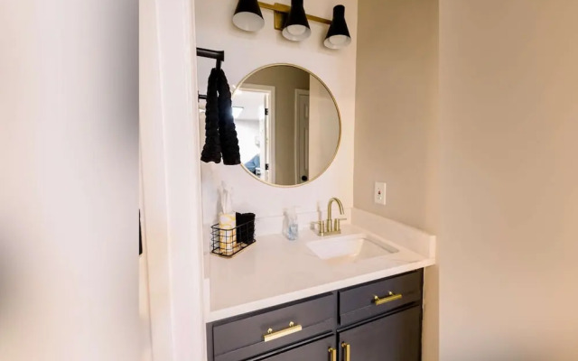 Suite Dreams Condo for 4