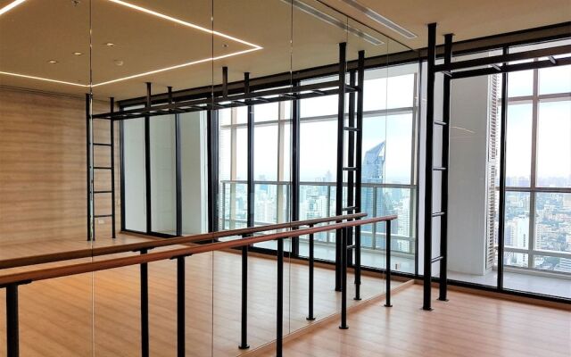 Sukhumvit In The Park BTS PhromPhong