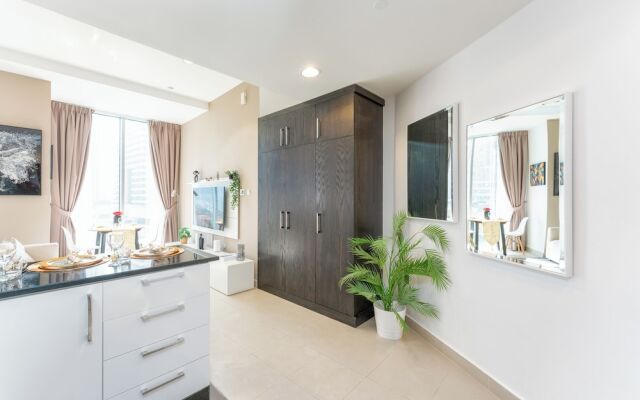 Cayan Tower - The Artist Studio