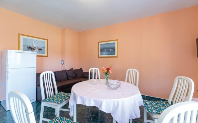 Beautiful Apartment in Rovinjsko Selo With 4 Bedrooms